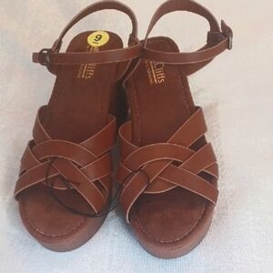 Cliffs by WHITE MOUNTAIN Brown Casual Sandals